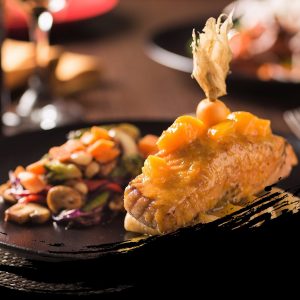 Salmón-al-aguaymanto-uvilla-pucara-cocina-peruana